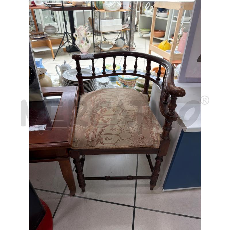 POLTRONCINA LEGNO SCHIENALE CURVO | Mercatino dell'Usato Trapani via libica 1
