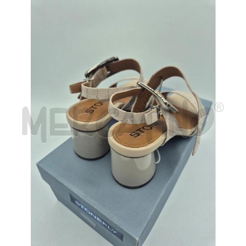 SCARPE DONNA STONEFLY MARTELLATI GRIGIO CHIARO  | Mercatino dell'Usato Trapani via libica 3