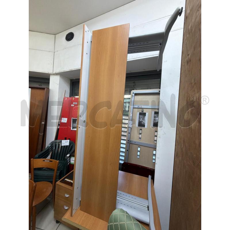 SCRIVANIA UFFICIO MARRONE PIEDI METALLO 100X80 | Mercatino dell'Usato Trapani via libica 3