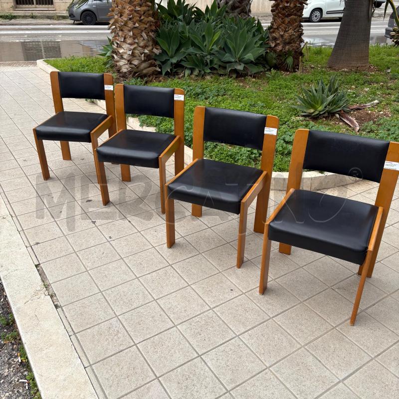 SEDIE PZ. 4 DESIGN SCANDINAVO SIMIL PELLE | Mercatino dell'Usato Trapani via libica 3