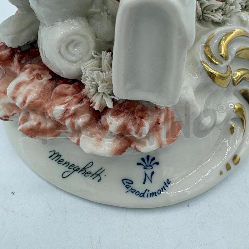 STATUETTA CAPODIMONTE MENEGHETTI  | Mercatino dell'Usato Trapani via libica 3