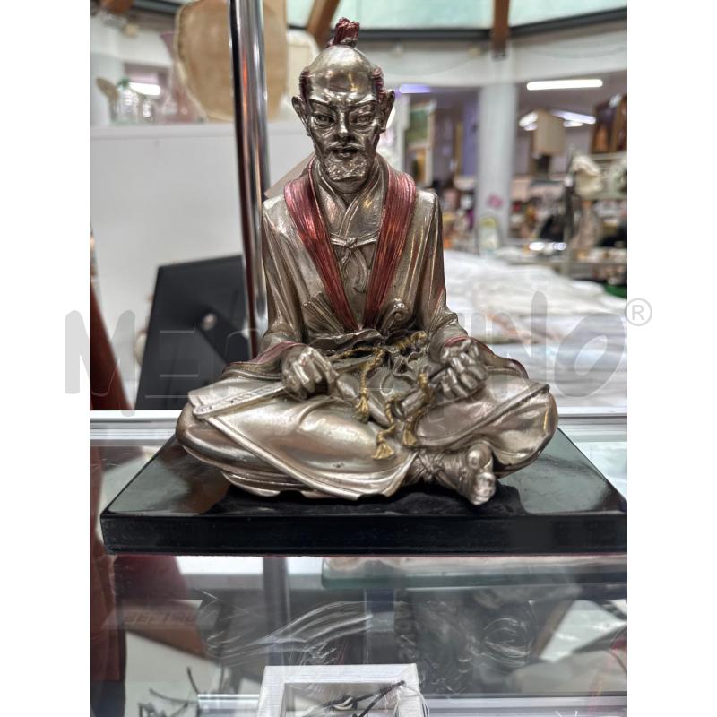 STATUETTA SAMURAI BASE NERA  | Mercatino dell'Usato Trapani via libica 1