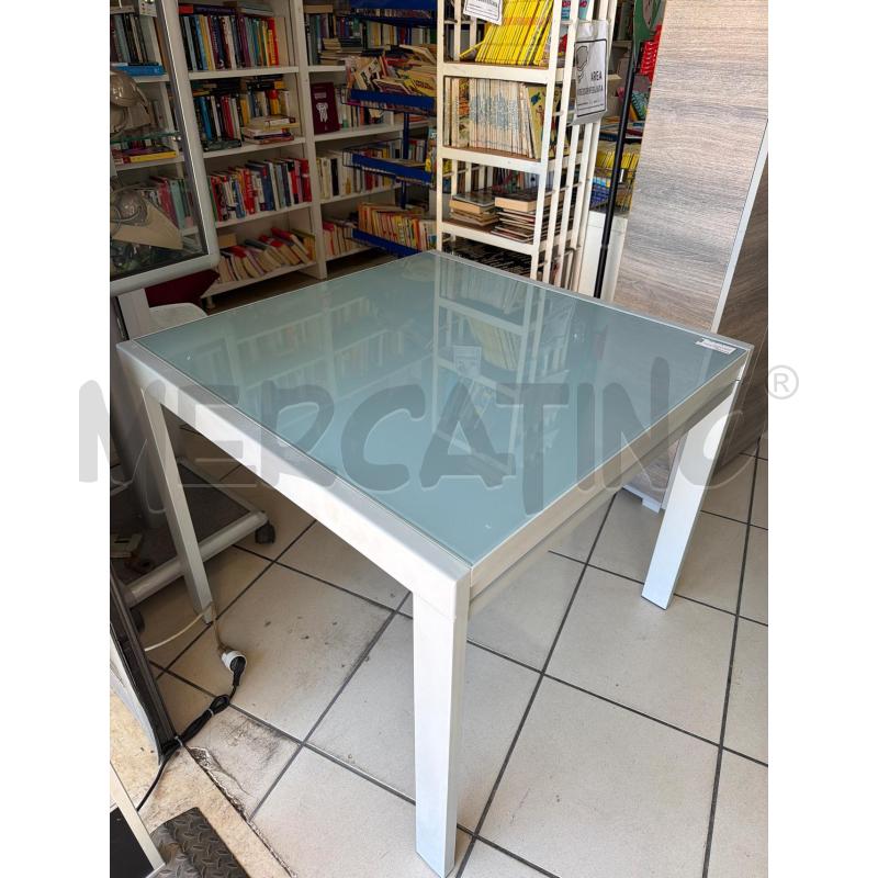TAVOLO QUADRATO ALLUNGABILE ACCIAIO E VETRO | Mercatino dell'Usato Trapani via libica 2