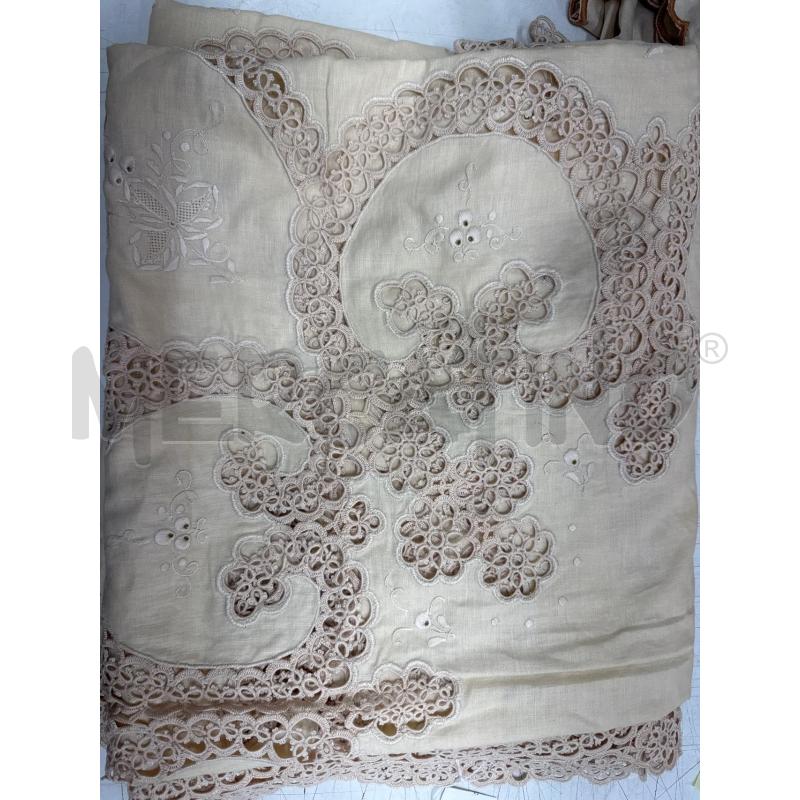 TOVAGLIA BEIGE CVHICCHIRINO RETTANGOLARE | Mercatino dell'Usato Trapani via libica 1