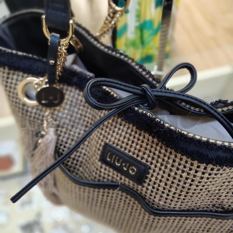 BORSA DONNA BEIGE MANICO NERO LIUJO | Mercatino dell'Usato Alcamo 2
