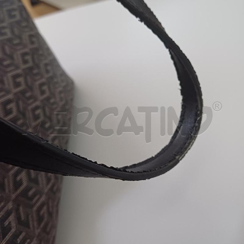 BORSA DONNA NERO GRIGIO GUESS LOGO ROSSO | Mercatino dell'Usato Alcamo 4
