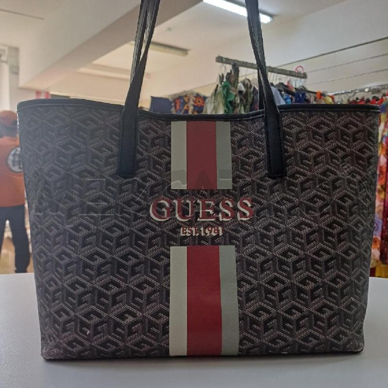 BORSA DONNA NERO GRIGIO GUESS LOGO ROSSO | Mercatino dell'Usato Alcamo 5