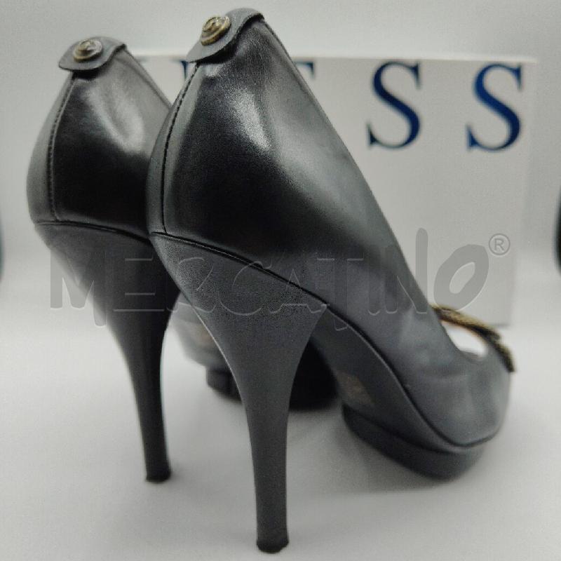 DECOLLETE D. NERO GUESS METALLO DORATO | Mercatino dell'Usato Alcamo 2
