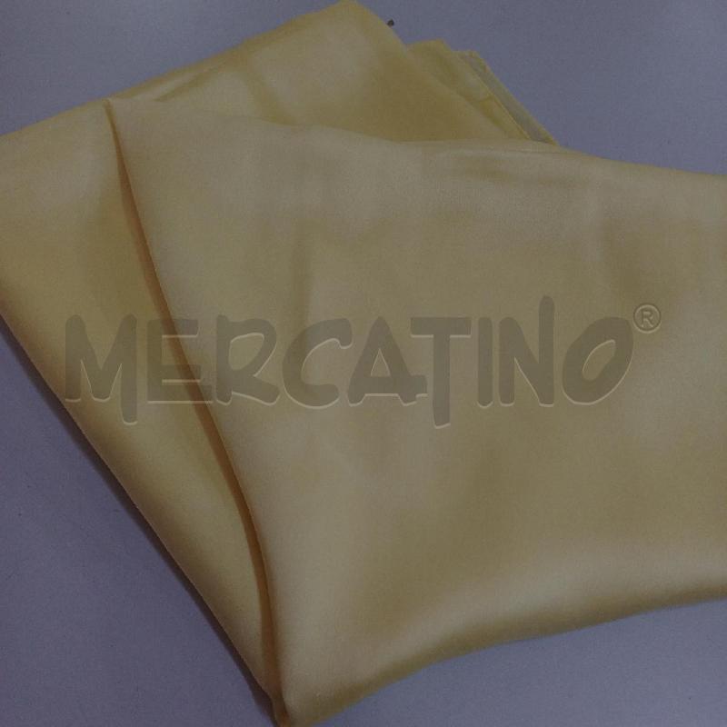 FOULARD D. GRANDE GIALLO VISCOSA E SETA | Mercatino dell'Usato Alcamo 2