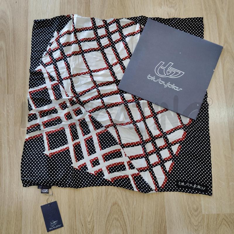 FOULARD D. NERO POIS BIANCO E ROSSO BYBLOS SETA | Mercatino dell'Usato Alcamo 1
