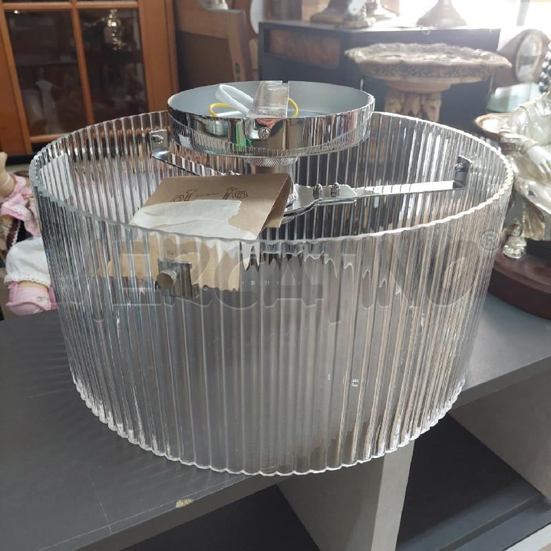 LAMPADARIO A SOFFITTO ROTONDO PLASTICA TRASPARENTE | Mercatino dell'Usato Alcamo 1