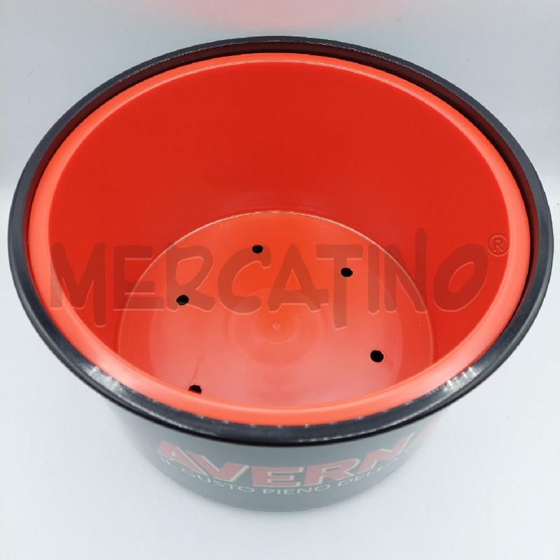 PORTA GHIACCIO AVERNA PLASTICA NERO E ROSSO | Mercatino dell'Usato Alcamo 2