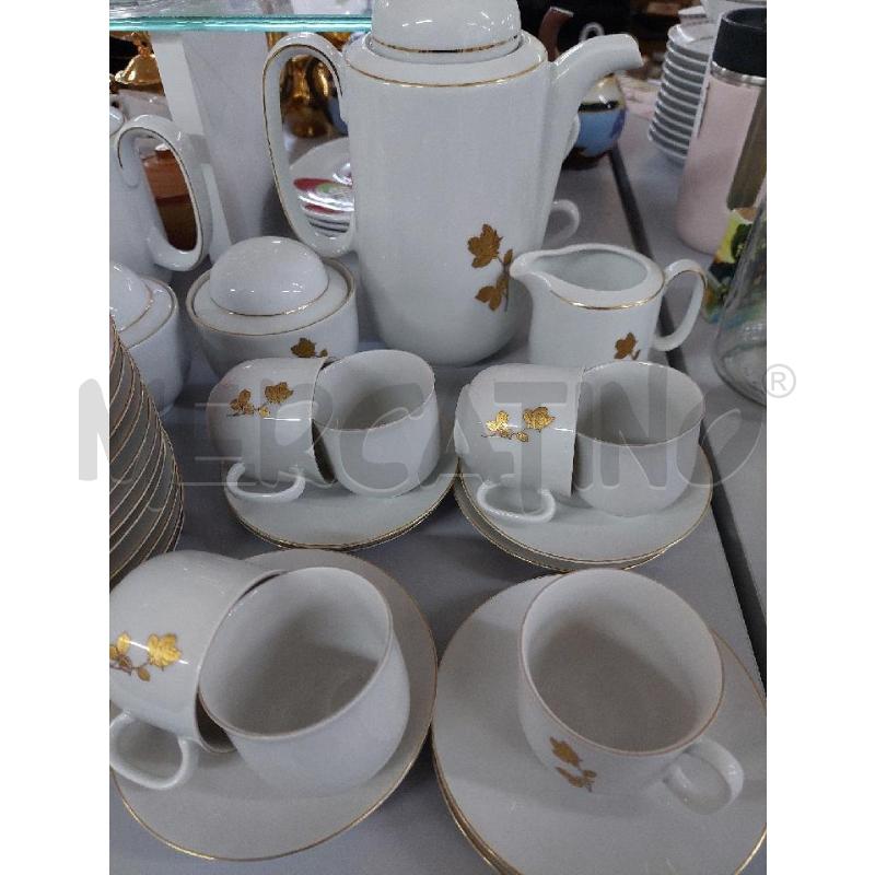 SERVIZIO CAFFE DA 8 BIANCO FIORI DORATI | Mercatino dell'Usato Alcamo 1