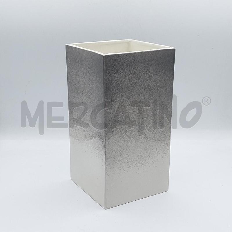 VASO BASE QUADRATA BIANCO E GRIGIO SFUMATO | Mercatino dell'Usato Alcamo 1