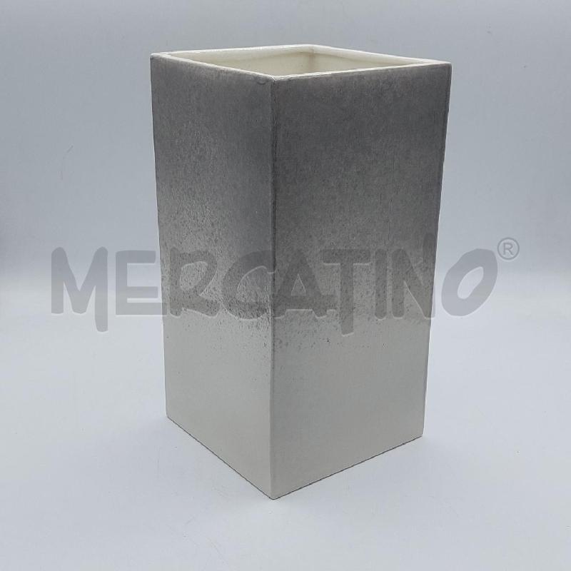 VASO BASE QUADRATA GRIGIO E BIANCO SFUMATO | Mercatino dell'Usato Alcamo 1