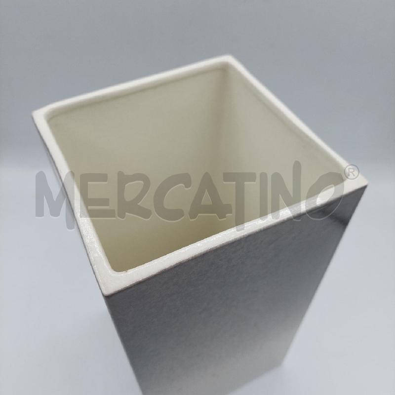 VASO BASE QUADRATA GRIGIO E BIANCO SFUMATO | Mercatino dell'Usato Alcamo 2