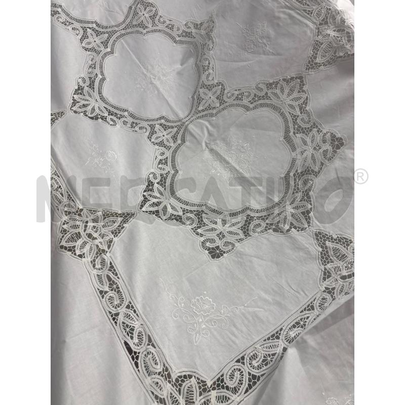 COPRI TAVOLO IN COTONE BIANCO RICAMATO  | Mercatino dell'Usato Trapani corso mattarella 4