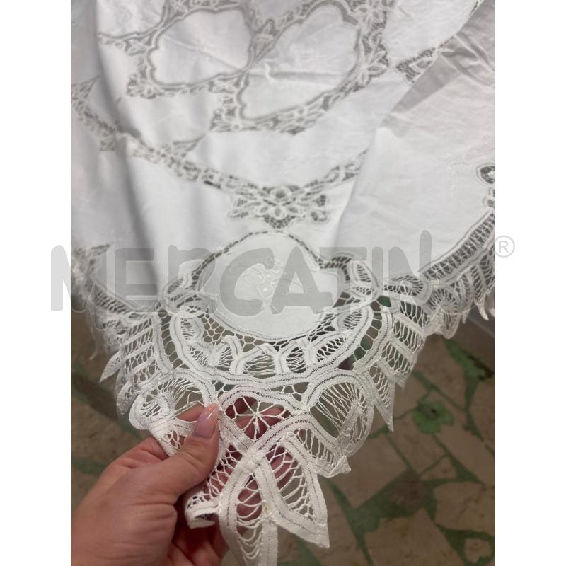 COPRI TAVOLO IN COTONE BIANCO RICAMATO  | Mercatino dell'Usato Trapani corso mattarella 5