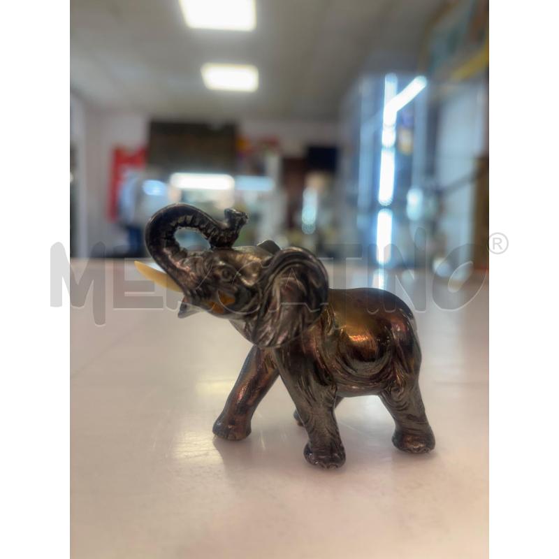 ELEFANTE A FIRMA MAGRINO MANCANTE DI UNA ZANNA | Mercatino dell'Usato Trapani corso mattarella 3