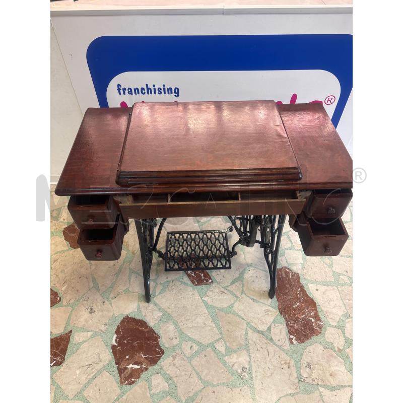 MACCHINA CUCIRE SINGER RESTAURATA | Mercatino dell'Usato Trapani corso mattarella 3
