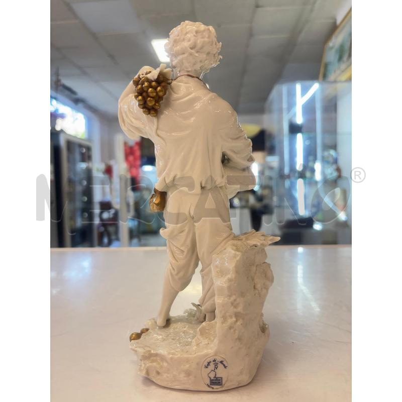 PORCELLANA CAPODIMONTE VENDITORE DI UVA | Mercatino dell'Usato Trapani corso mattarella 4