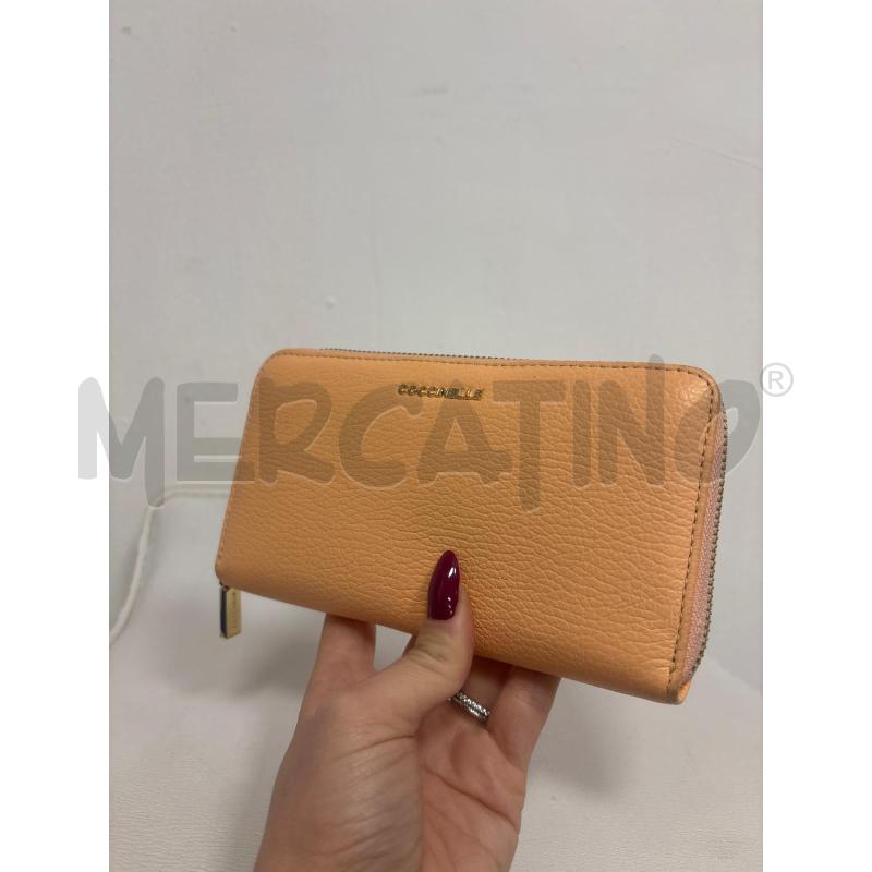 PORTA FOGLIO  COCCINELLE  COLOR SALMONE | Mercatino dell'Usato Trapani corso mattarella 2