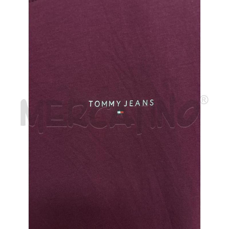 T SHIRT BORDO' TOMMY HILFIGER | Mercatino dell'Usato Trapani corso mattarella 2