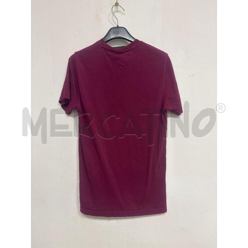 T SHIRT BORDO' TOMMY HILFIGER | Mercatino dell'Usato Trapani corso mattarella 3