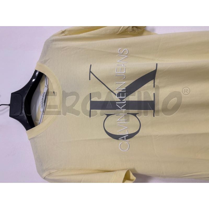 T SHIRT UOMO GIALLA CALVIN KLEIN | Mercatino dell'Usato Trapani corso mattarella 2