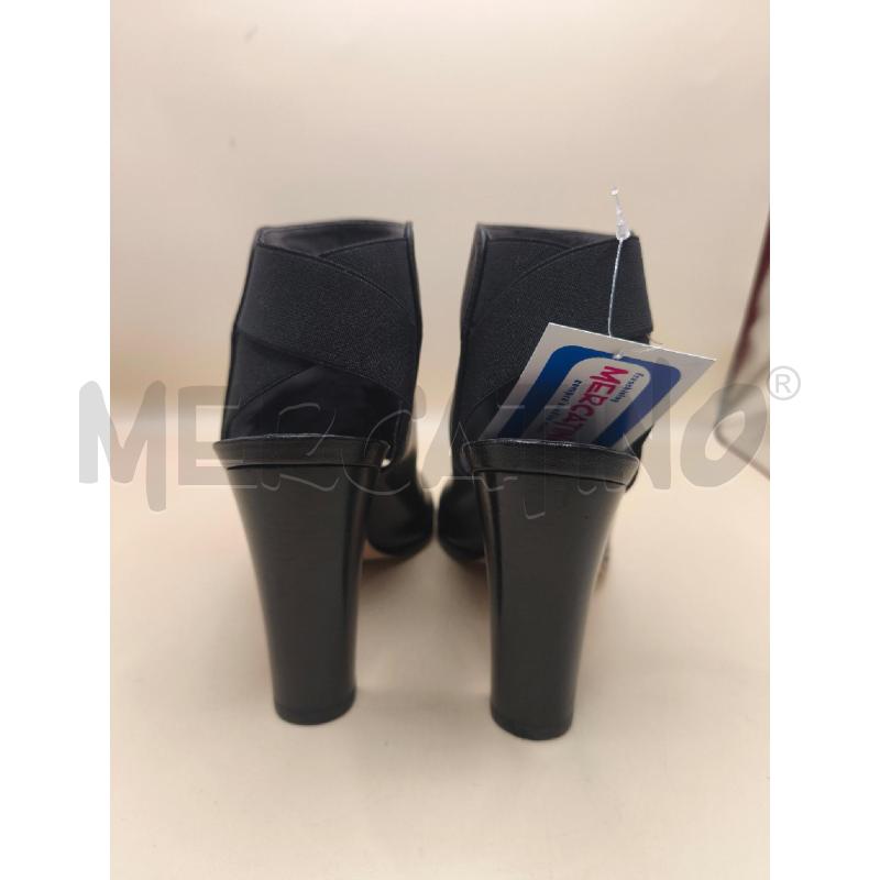 SANDALI DONNA STUART WEITZMAN NERO  | Mercatino dell'Usato Volpago del montello 4