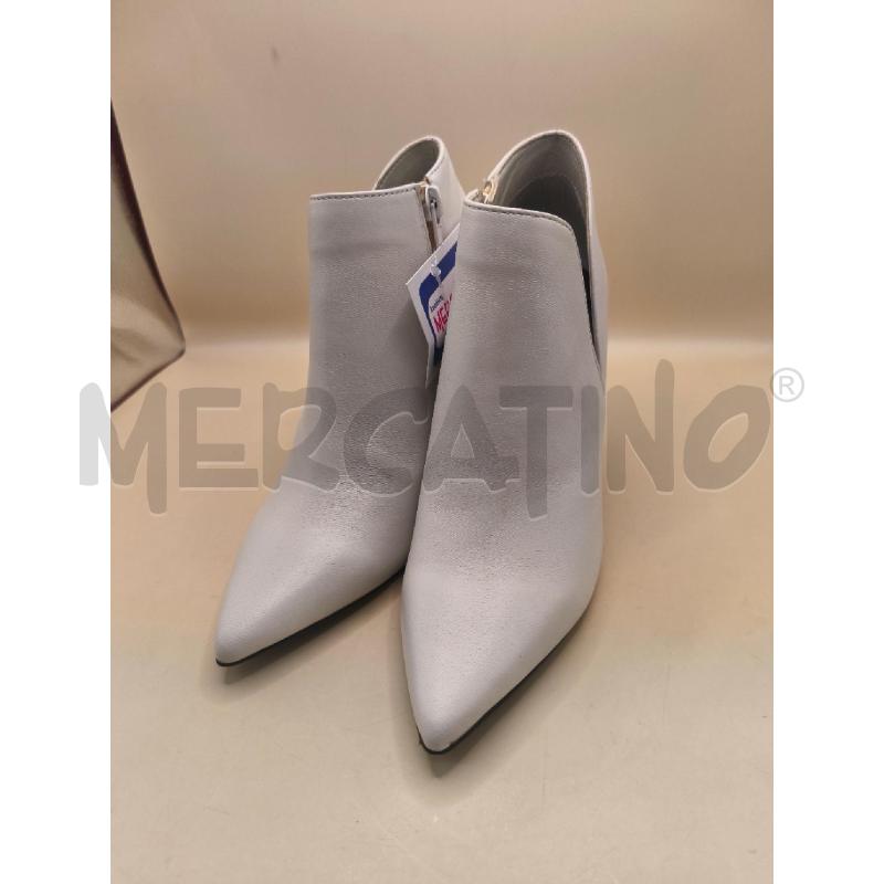STIVALI DONNA STEVE MADDEN BIANCO  | Mercatino dell'Usato Volpago del montello 1
