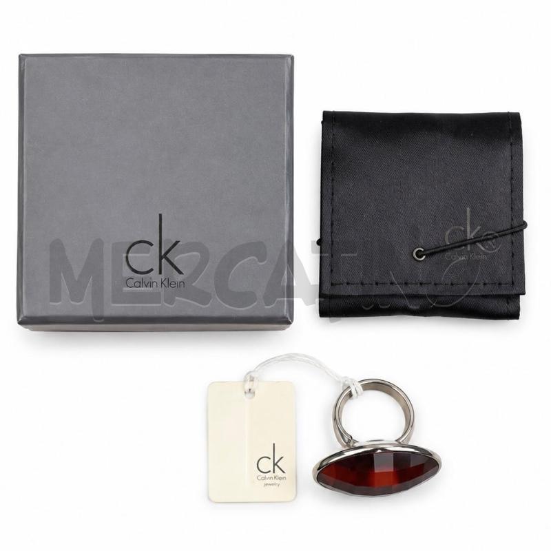 ANELLO D CALVIN KLEIN ROSSO OVALE MISURA 8 (NUOVO / SCATOLINA ROVINATA) | Mercatino dell'Usato Gallarate 1