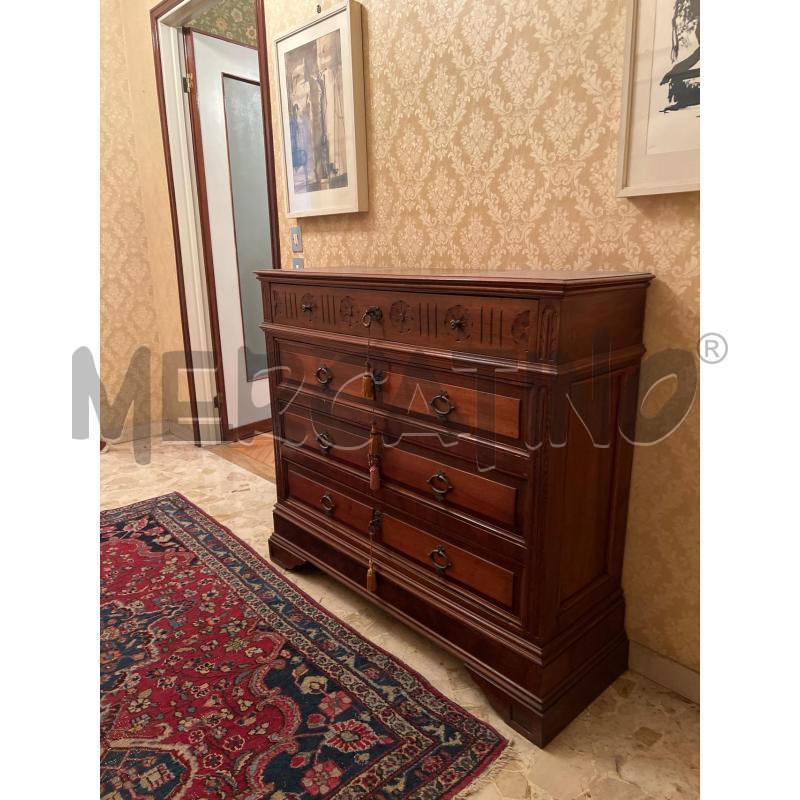 CASSETTIERA IN LEGNO SCURO CON DECORI  | Mercatino dell'Usato Gallarate 1