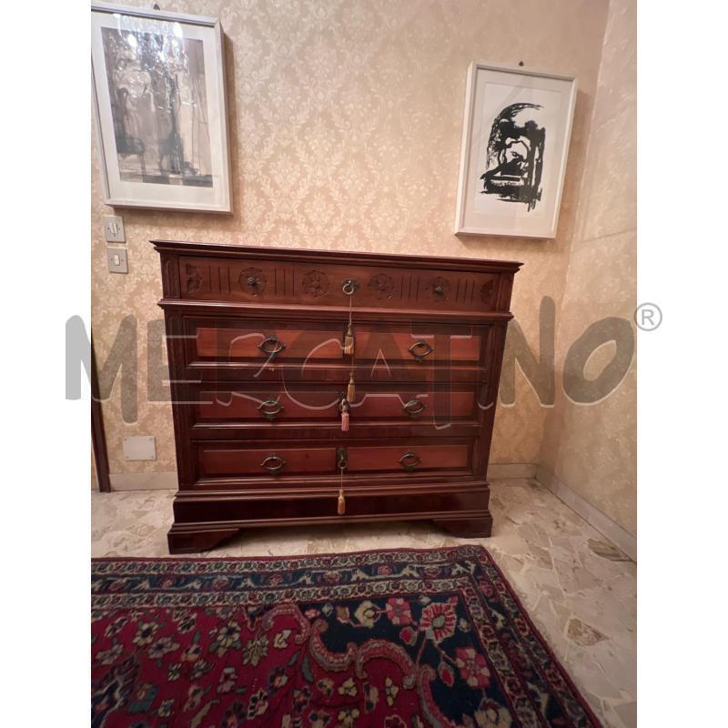 CASSETTIERA IN LEGNO SCURO CON DECORI  | Mercatino dell'Usato Gallarate 2