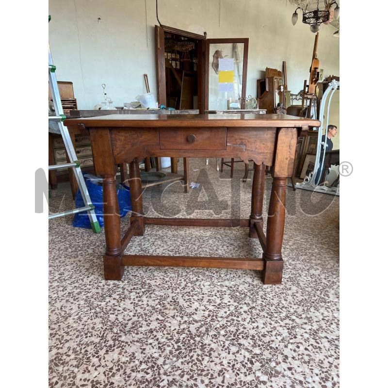 TAVOLO CON FINTE PROLUNGHE | Mercatino dell'Usato Gallarate 1