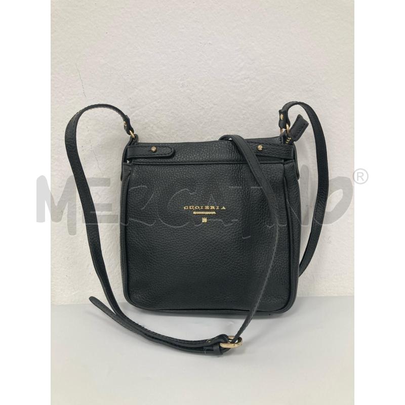 BORSA DONNA CUOIERIA QUADRATA NERA CON TRACOLLA LOGO FRONTE | Mercatino dell'Usato Gazzada schianno 1