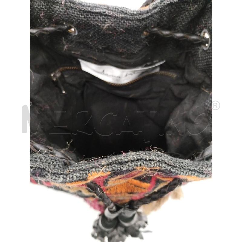 BORSA DONNA FORMA ZAINO NERA FRANGE BEIGE FUXIA SPECCHIETTI | Mercatino dell'Usato Gazzada schianno 4