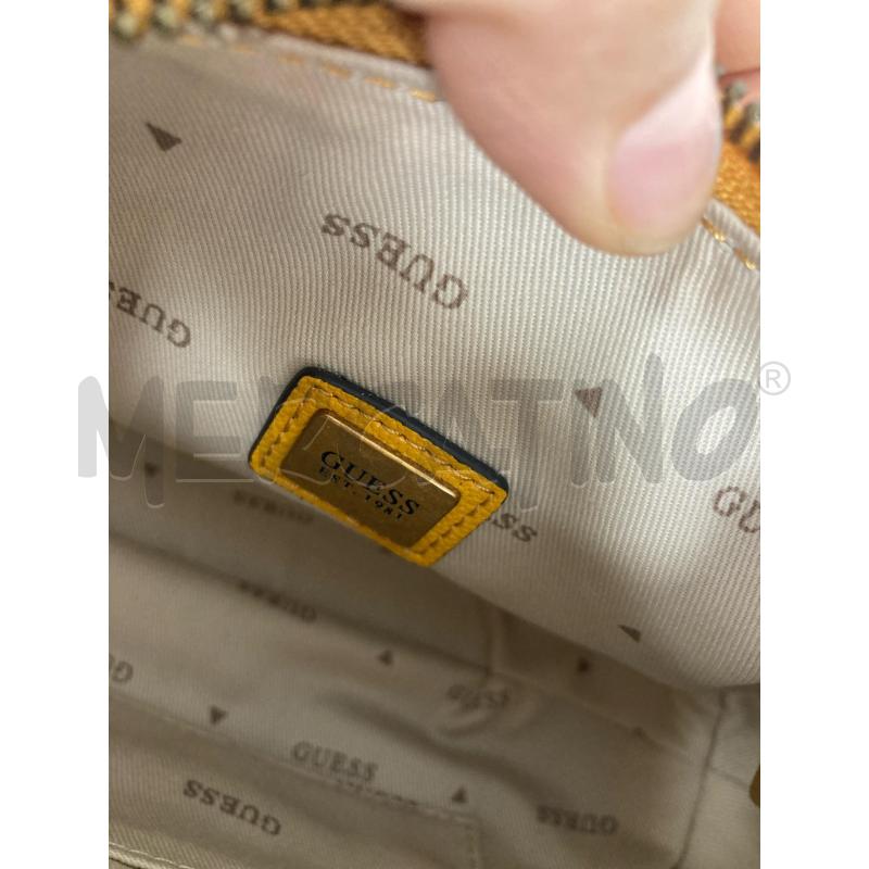 BORSA DONNA GUESS SENAPE CON TRACOLLA | Mercatino dell'Usato Gazzada schianno 4