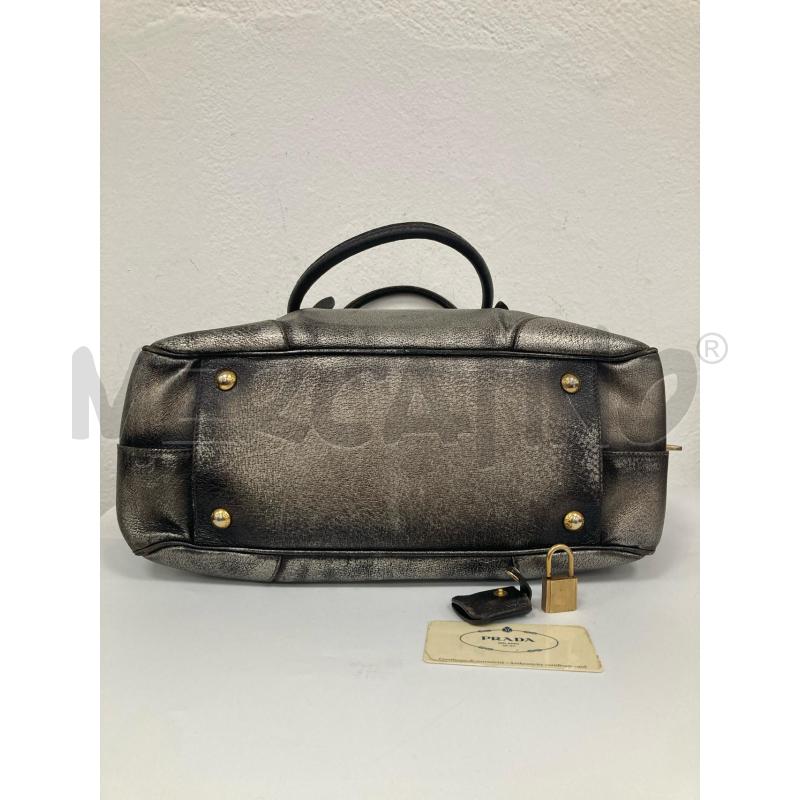 BORSA DONNA PRADA GRIGIO METALLIZZATO | Mercatino dell'Usato Gazzada schianno 3