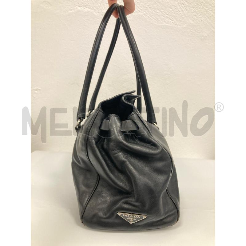 BORSA DONNA PRADA NERA A MANO | Mercatino dell'Usato Gazzada schianno 2