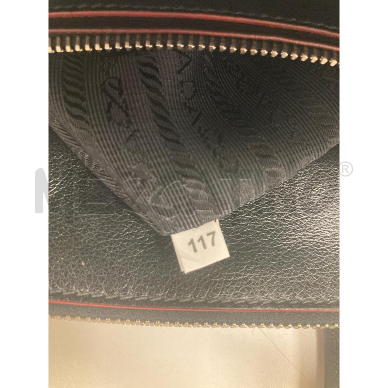BORSA DONNA PRADA NERA TRACOLLA | Mercatino dell'Usato Gazzada schianno 4