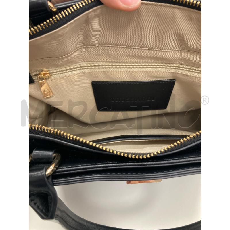 BORSA DONNA TRUSSARDI NERA SKY GANCIO DORATO | Mercatino dell'Usato Gazzada schianno 5