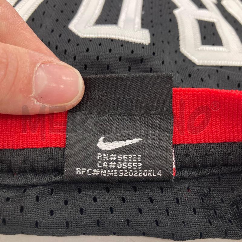 CANOTTA UOMO NIKE CHICAGO NERA ROSSA | Mercatino dell'Usato Gazzada schianno 4