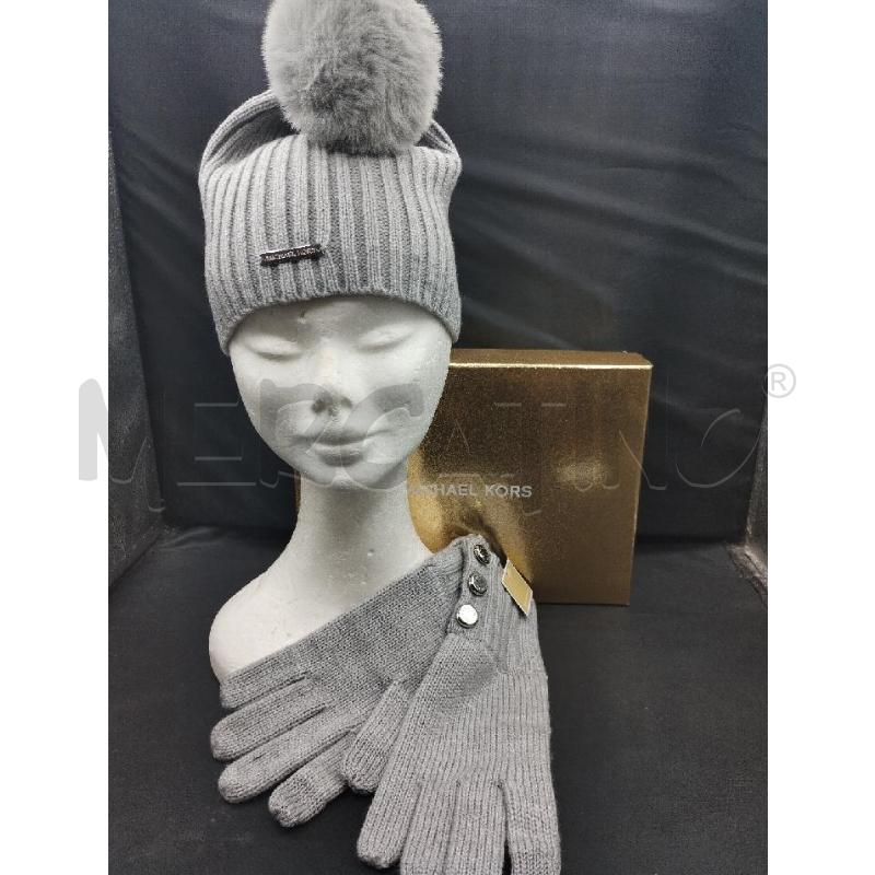 CAPPELLO DONNA + GUANTI GRIGIO MICHAEL KORS | Mercatino dell'Usato Gazzada schianno 1