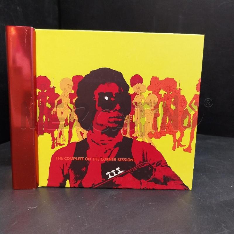 CD BOX THE COMPLETE MILES DAVIS ON THE CORNER SESSIONS | Mercatino dell'Usato Gazzada schianno 2