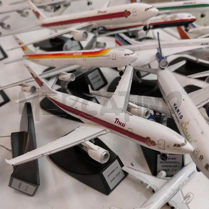 COLLEZIONE 40 AEREOPLANI CON FASCICOLI | Mercatino dell'Usato Gazzada schianno 2