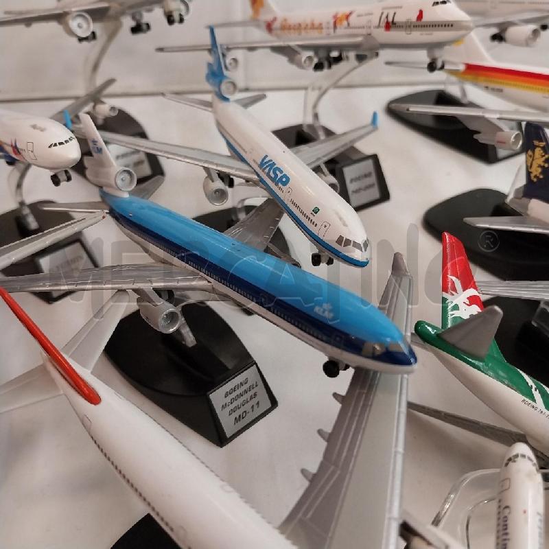 COLLEZIONE 40 AEREOPLANI CON FASCICOLI | Mercatino dell'Usato Gazzada schianno 3