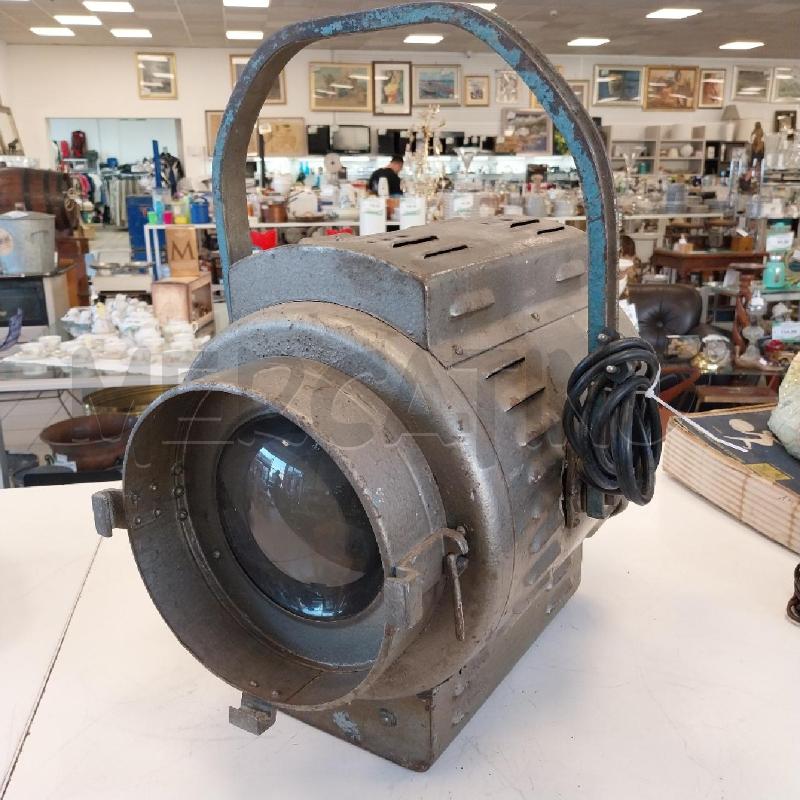 FARO TEATRALE D'EPOCA DA ESPOSIZIONE | Mercatino dell'Usato Gazzada schianno 1