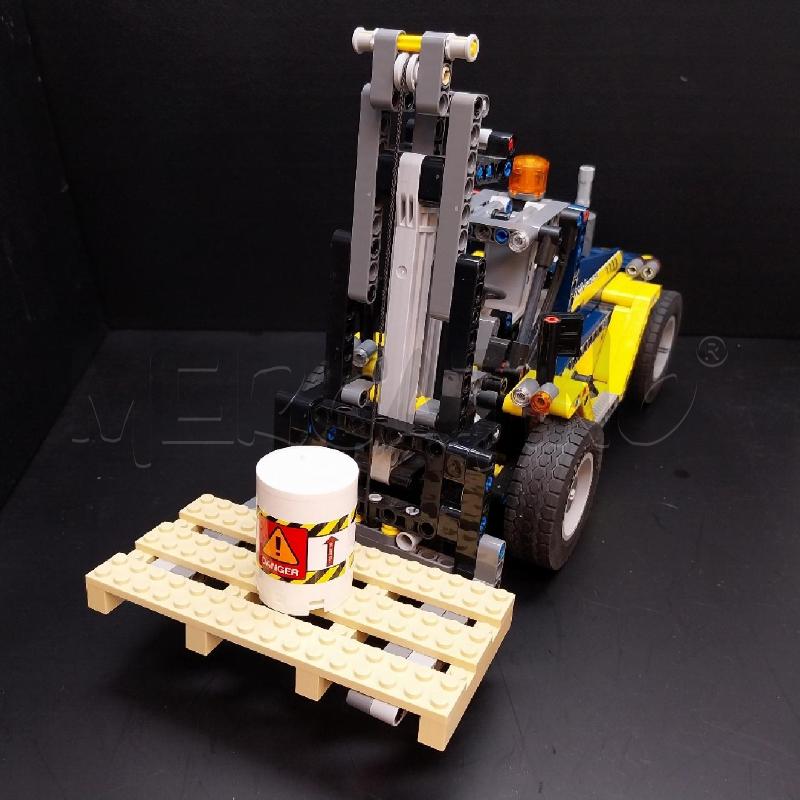 LEGO TECHNIC CARRELLO ELVATORE DUTY  | Mercatino dell'Usato Gazzada schianno 2