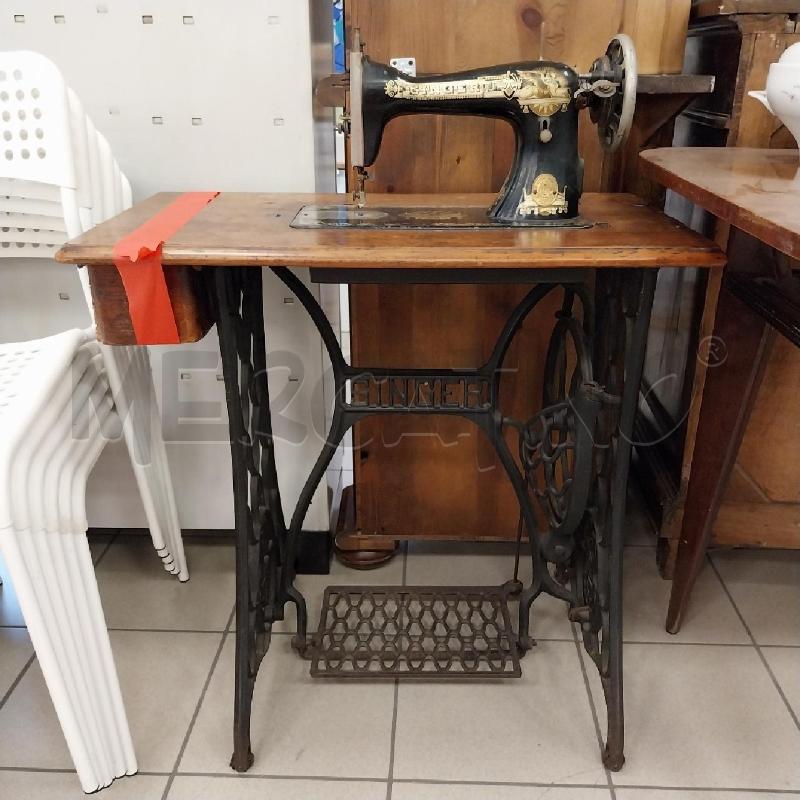 MACCHINA CUCIRE D'EPOCA SINGER | Mercatino dell'Usato Gazzada schianno 1